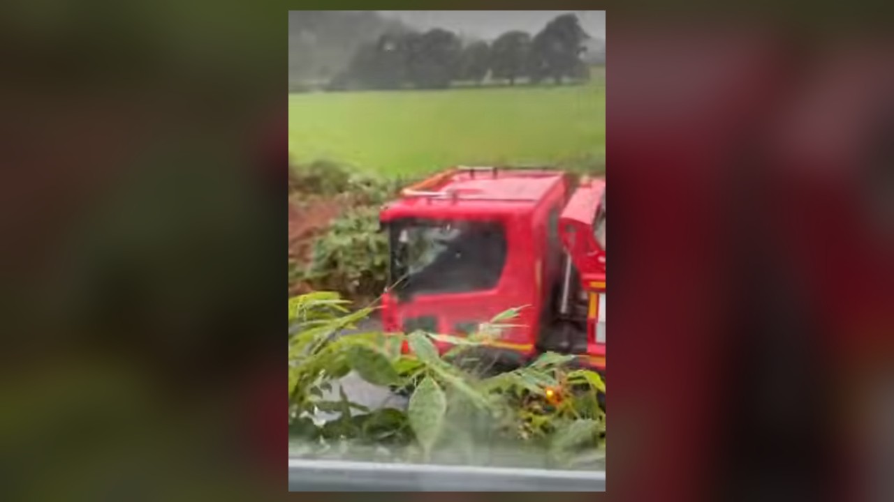 Video: a heavy goods vehicle turning from the B3006 into Mill Lane, filmed September 2026.